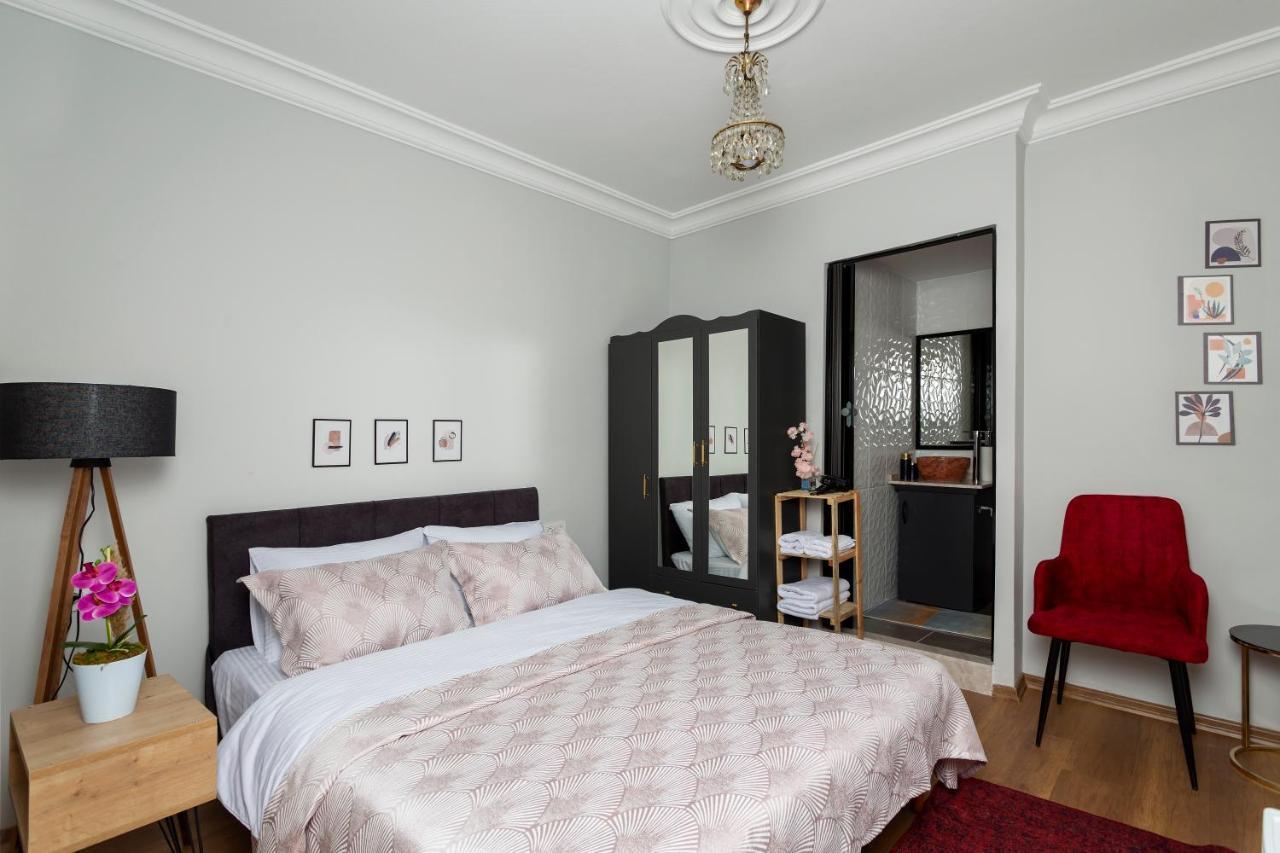 8 Rooms House Balçova Esterno foto